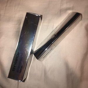 Hourglass cosmetics highlighter